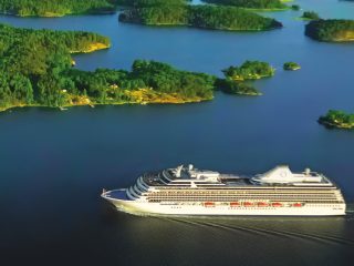 Oceania cruise ship - Accent On Travel
