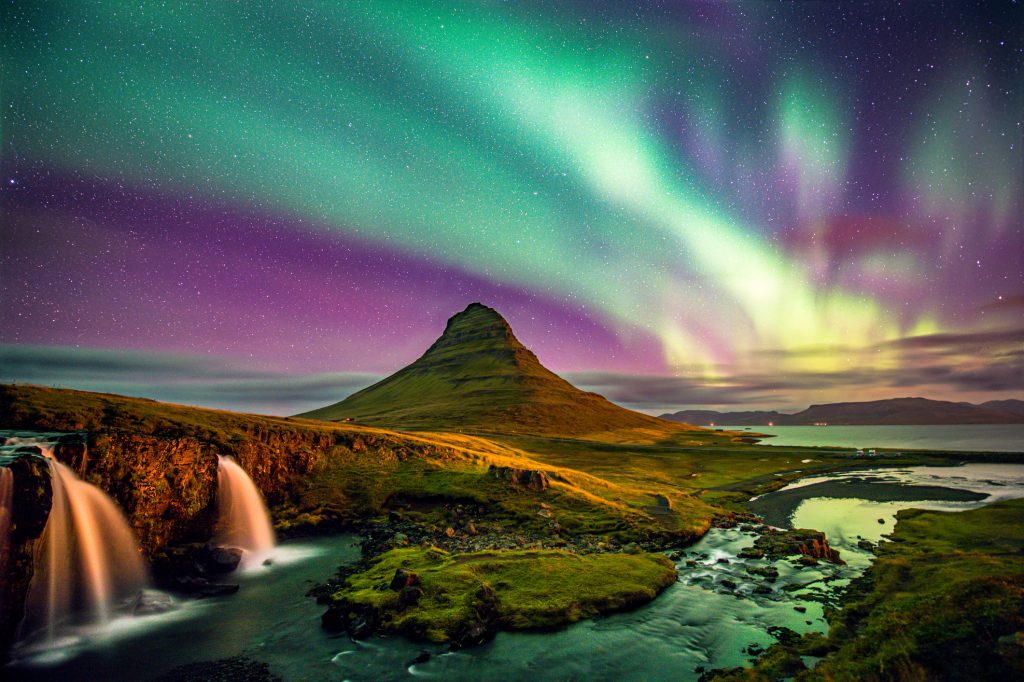 Northern lights over Iceland - Accent On Travel
